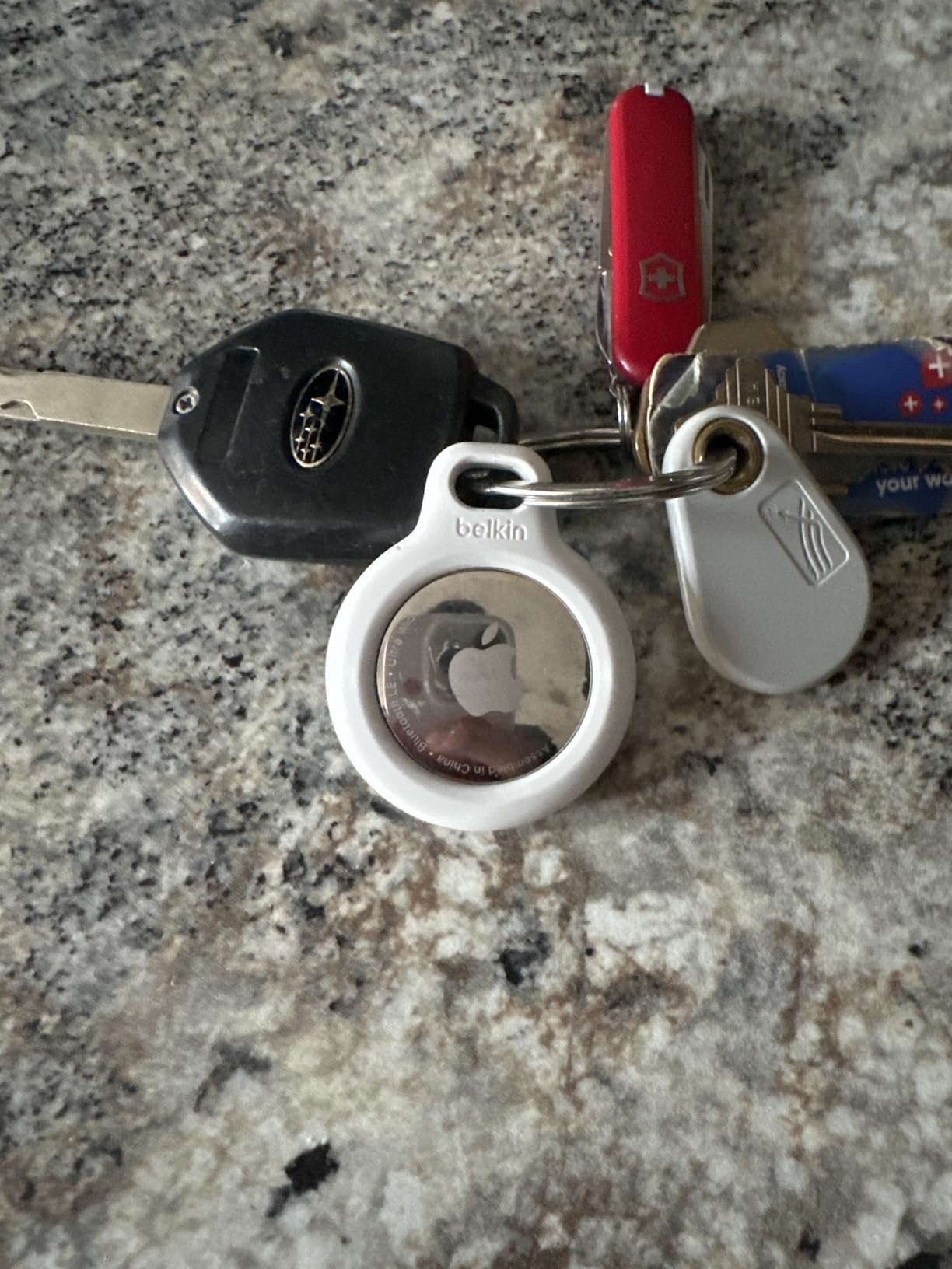 Belkin Apple AirTag Holder Keychain with Key Ring, Scratch-Resistant customer photo 1