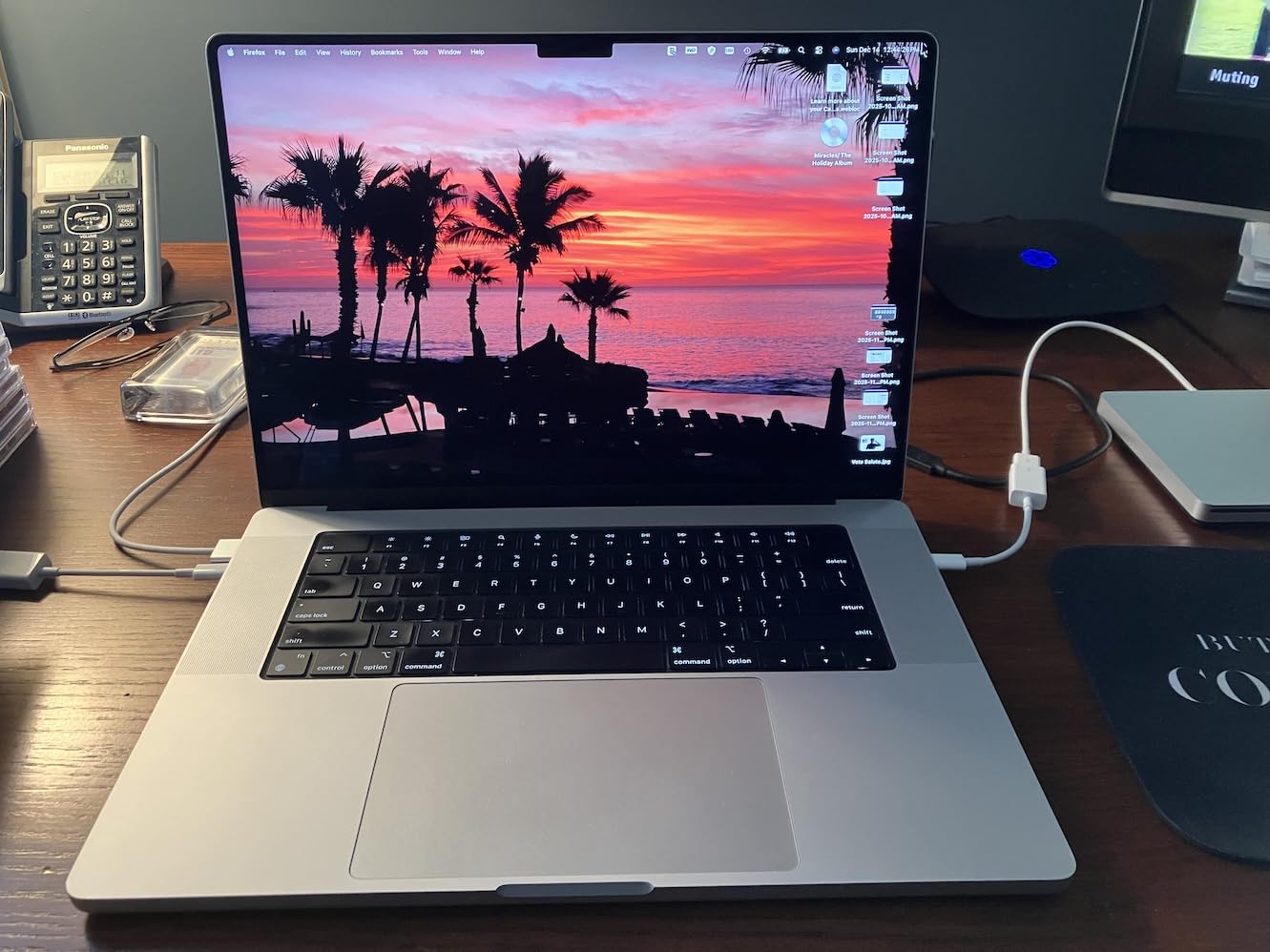Apple MacBook Pro Late 2021 with Apple M1 Pro chip (16-inch, 16GB RAM, 512GB SSD) Space Gray (Renewed) customer photo 1
