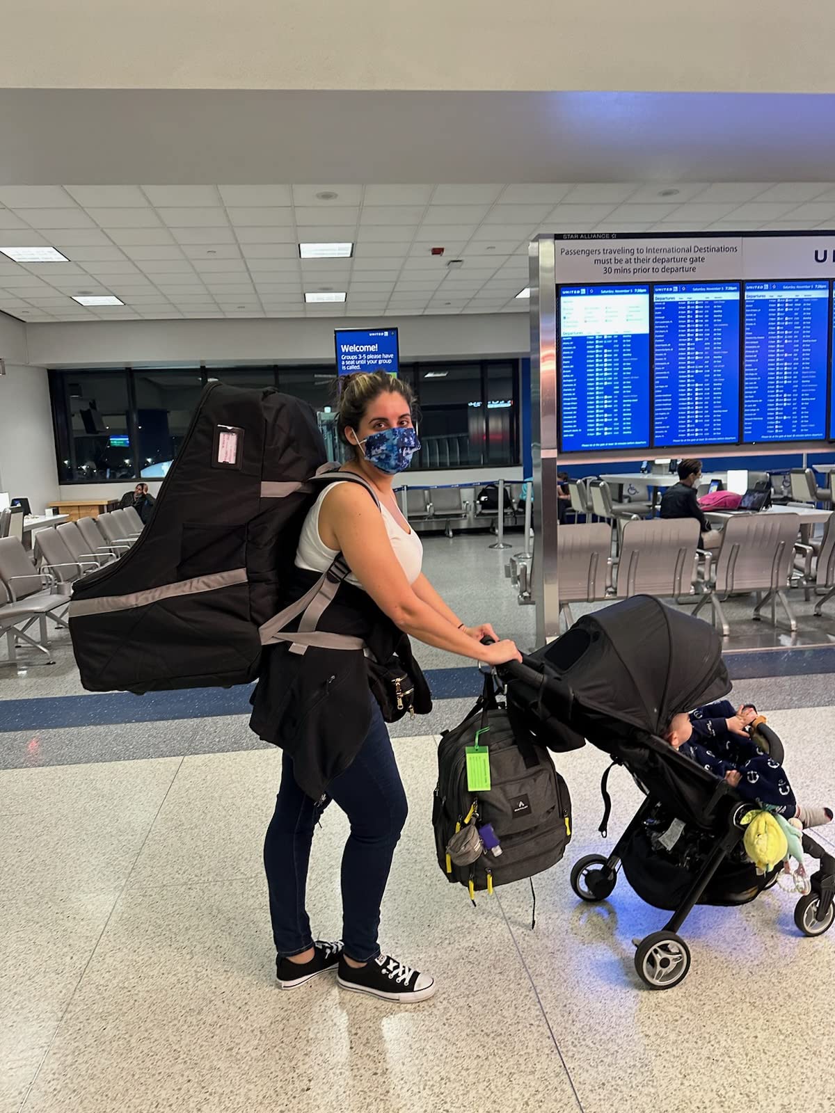 Car Seat Travel Bag - Padded, Comfortable, Durable, Roomy Gate Check Carseat Cover Backpack Fits 3-in-1,Convertible, Booster & Infant Car Seats for Airplane, Airport, Gray customer photo 1