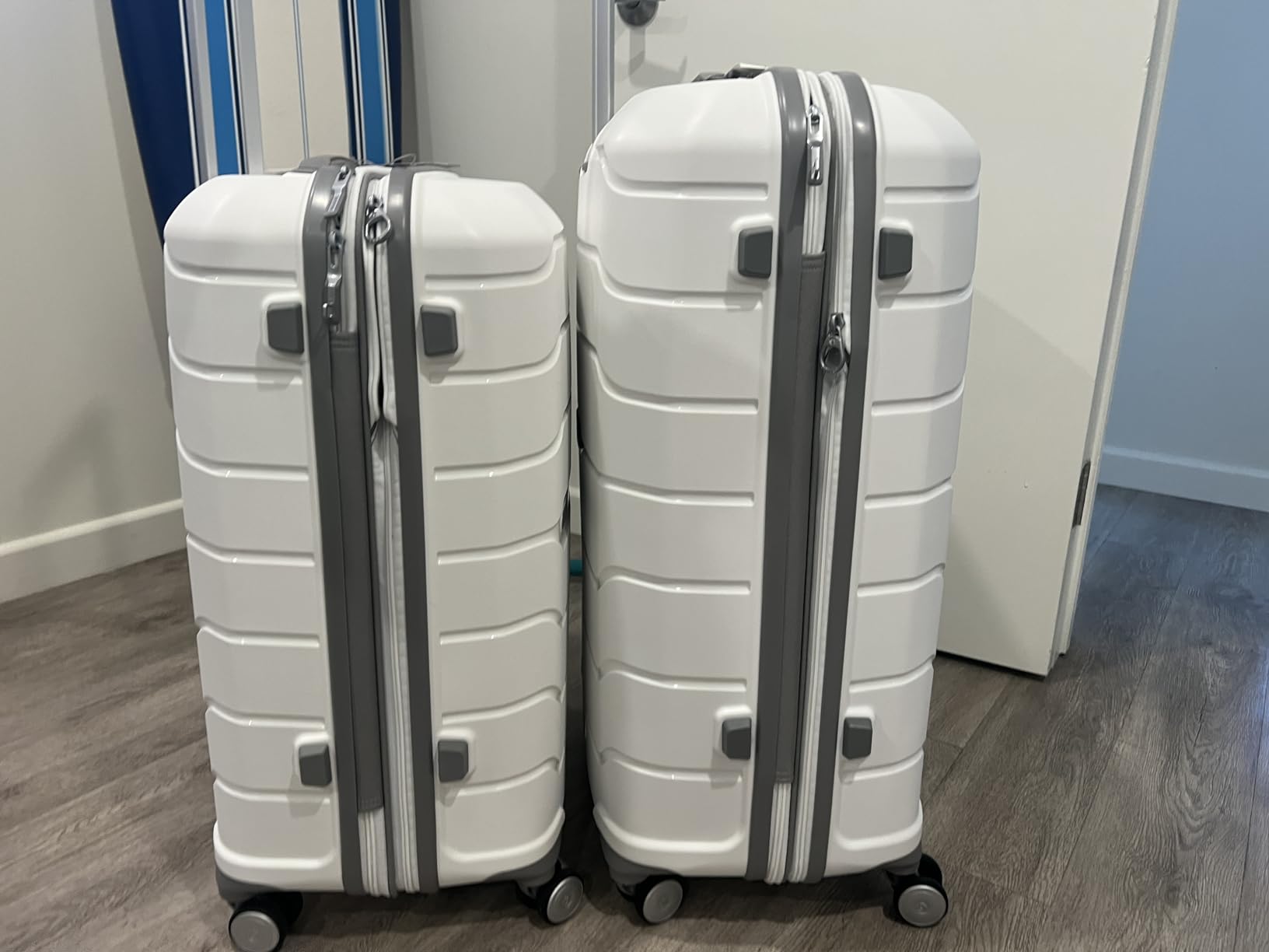 Samsonite Freeform Hardside Carry-On Luggage with Spinner Wheels - Hardshell Suitcase - TSA, Airline-Approved - Expandable Hard Shell, Smooth Rolling Wheels for Lightweight Travel - Amethyst Purple customer photo 2