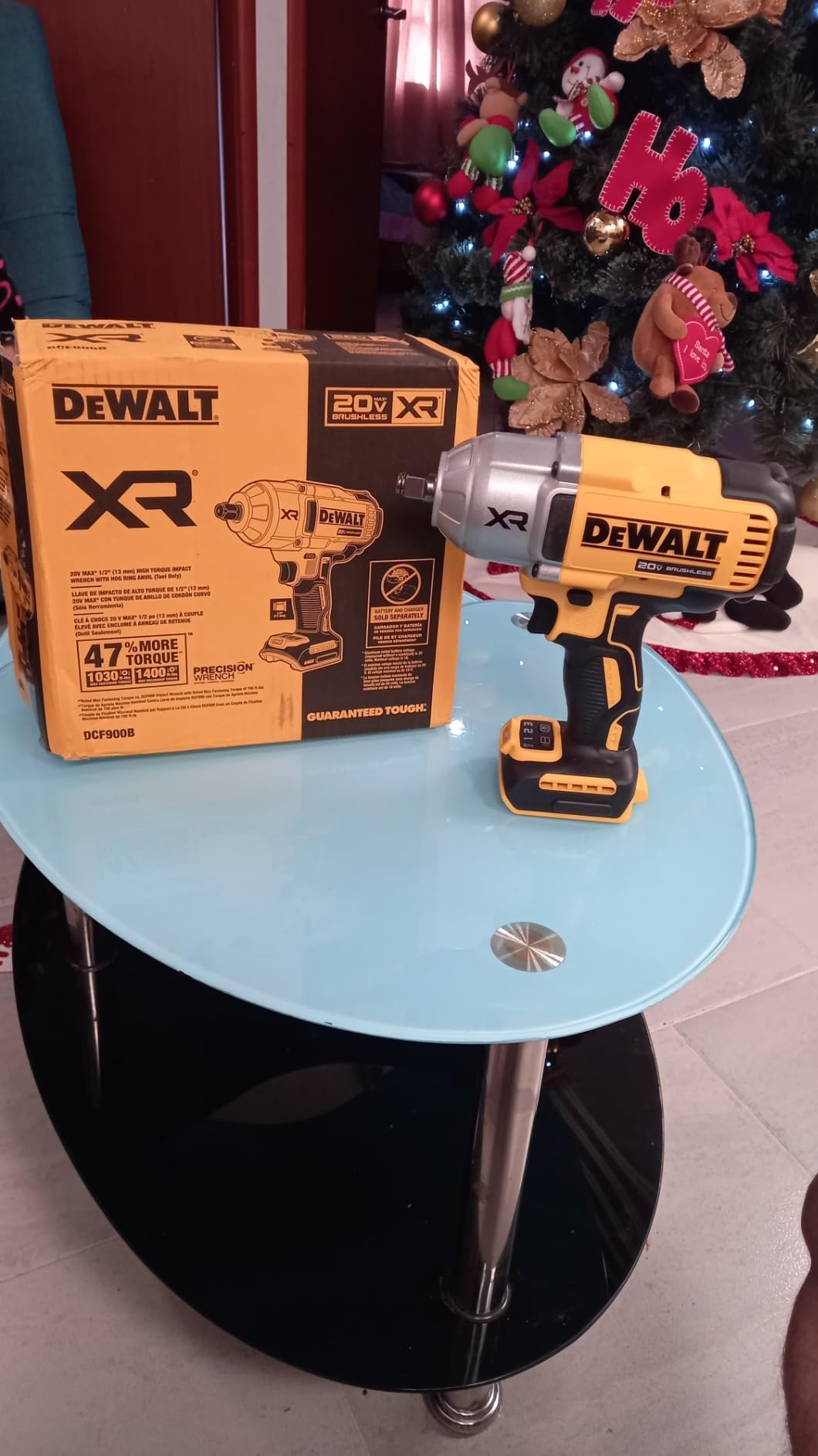 DEWALT 20V MAX Cordless Impact Wrench, 1/2 Impact Gun, 4-speed High torque with Hog ring anvil and LED light, Brushless motor, Precision Wrench, tool Only (DCF900B) customer photo 2