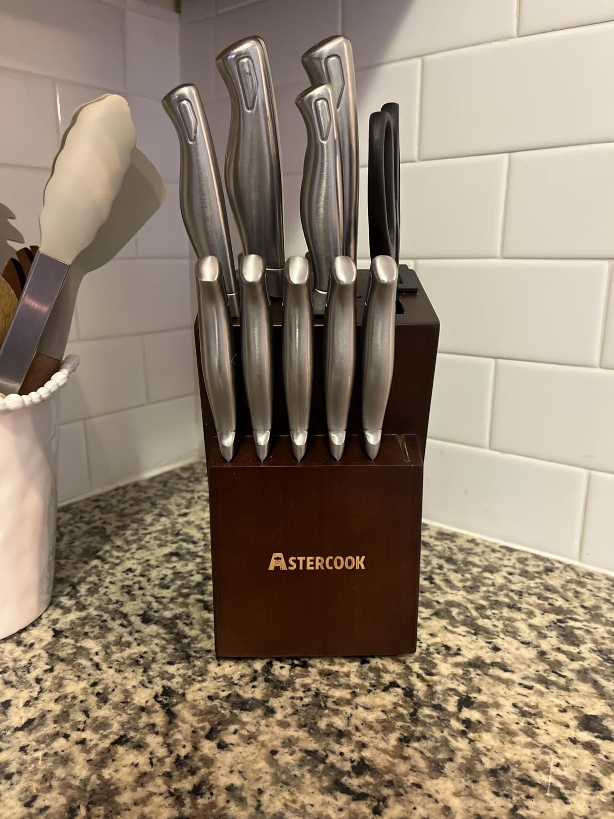 Astercook Knife Set, 15-Piece Kitchen Knife Set with Block, Built-in Knife Sharpener, German Stainless Steel Knife Block Set, Dishwasher Safe Kitchen Utensils Set customer photo 2