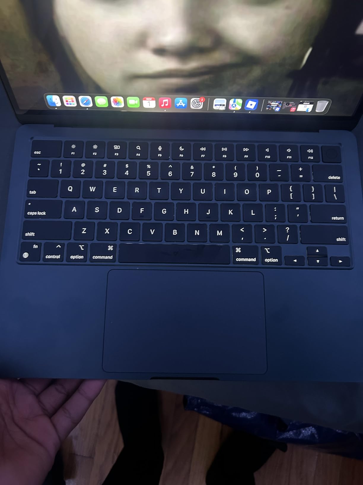 Apple 2022 MacBook Air with Apple M2 Chip, 13-inch, 8GB RAM, 256GB SSD Storage, Midnight (Renewed) customer photo 1