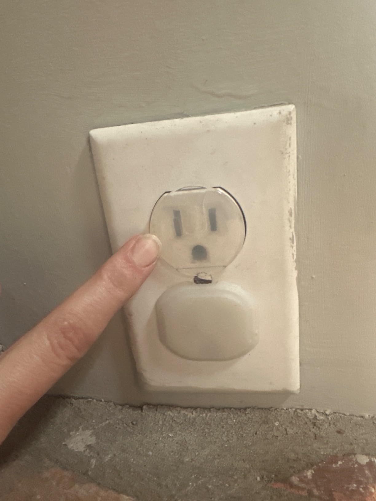 Baby Proof Me 24 Outlet Covers for Baby Proofing, Plug Covers Child Safety customer photo 2