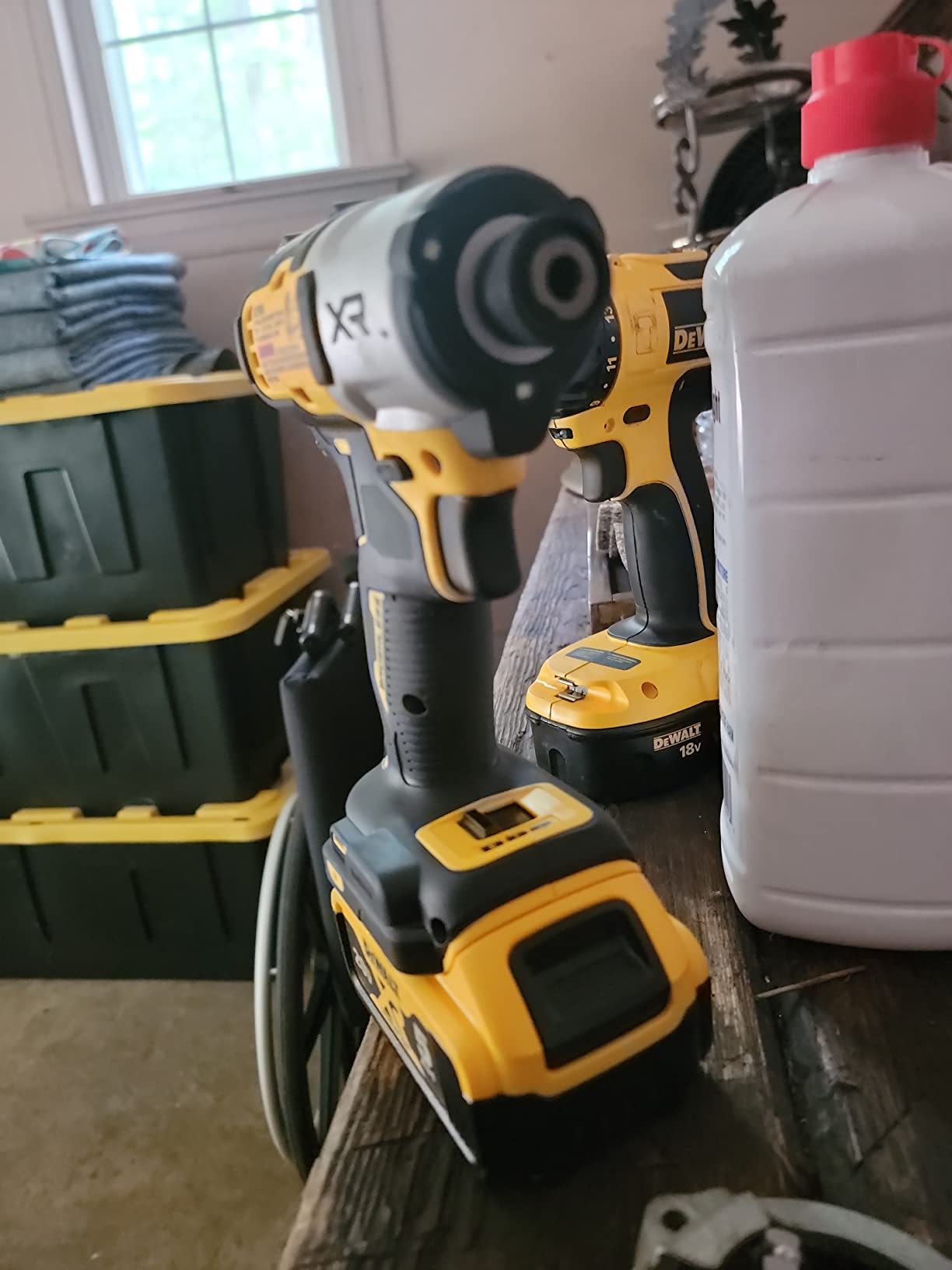 DEWALT 20V MAX XR Impact Driver, 1/4 Inch High Torque Brushless 3 Speed Premium Cordless with LED Light, Extended Runtime, Tool Only (DCF845B) customer photo 1