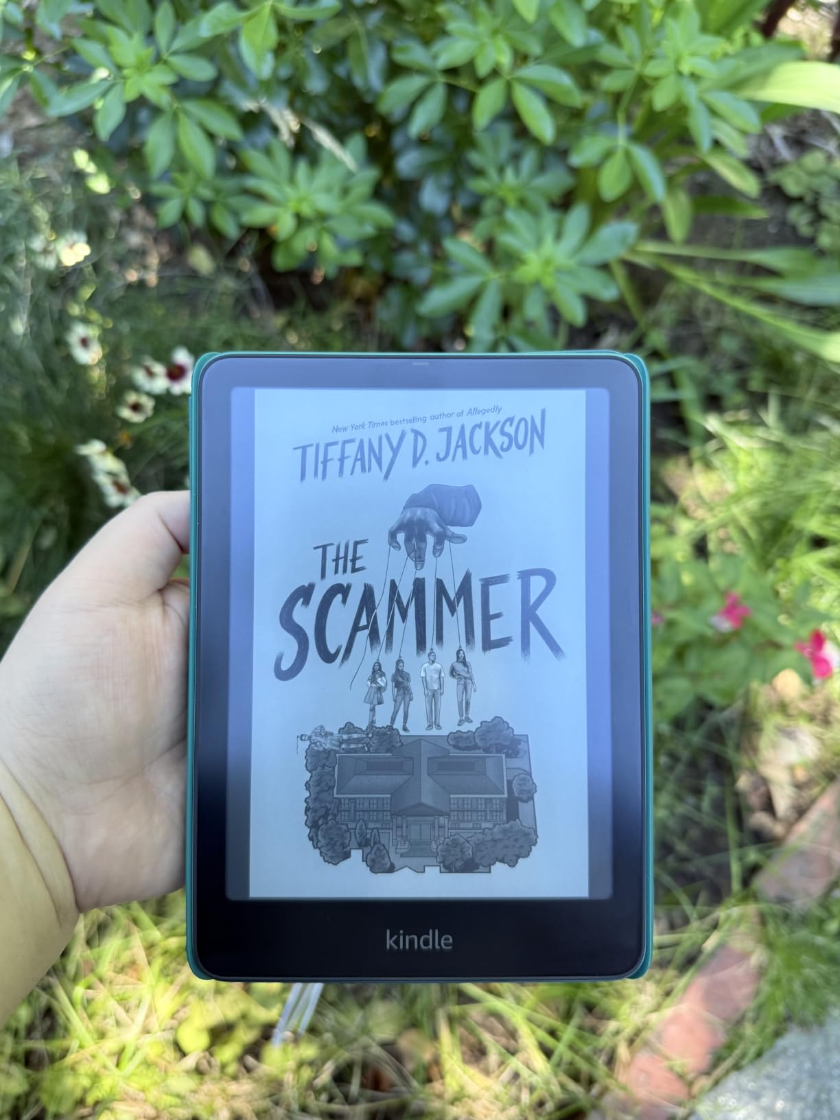 Amazon Kindle Paperwhite Signature Edition 32GB (newest model) – 20% faster with auto-adjusting front light, wireless charging, and weeks of battery life – Metallic Raspberry + 3 Months Free Kindle Unlimited (with auto-renewal) customer photo 2