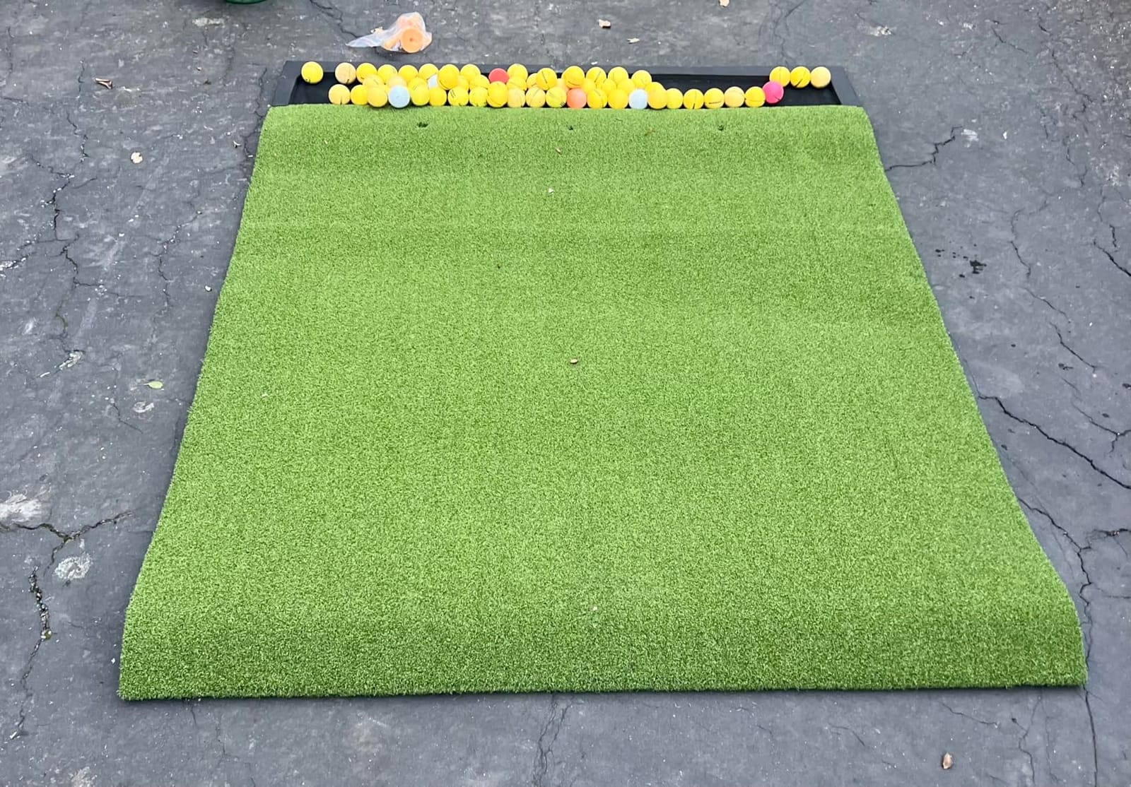 Integrated Golf Hitting Mat with Ball Tray, Thickening Golf Mats Practice Outdoor & Indoor Artificial Turf Matt with 3 Tees customer photo 1