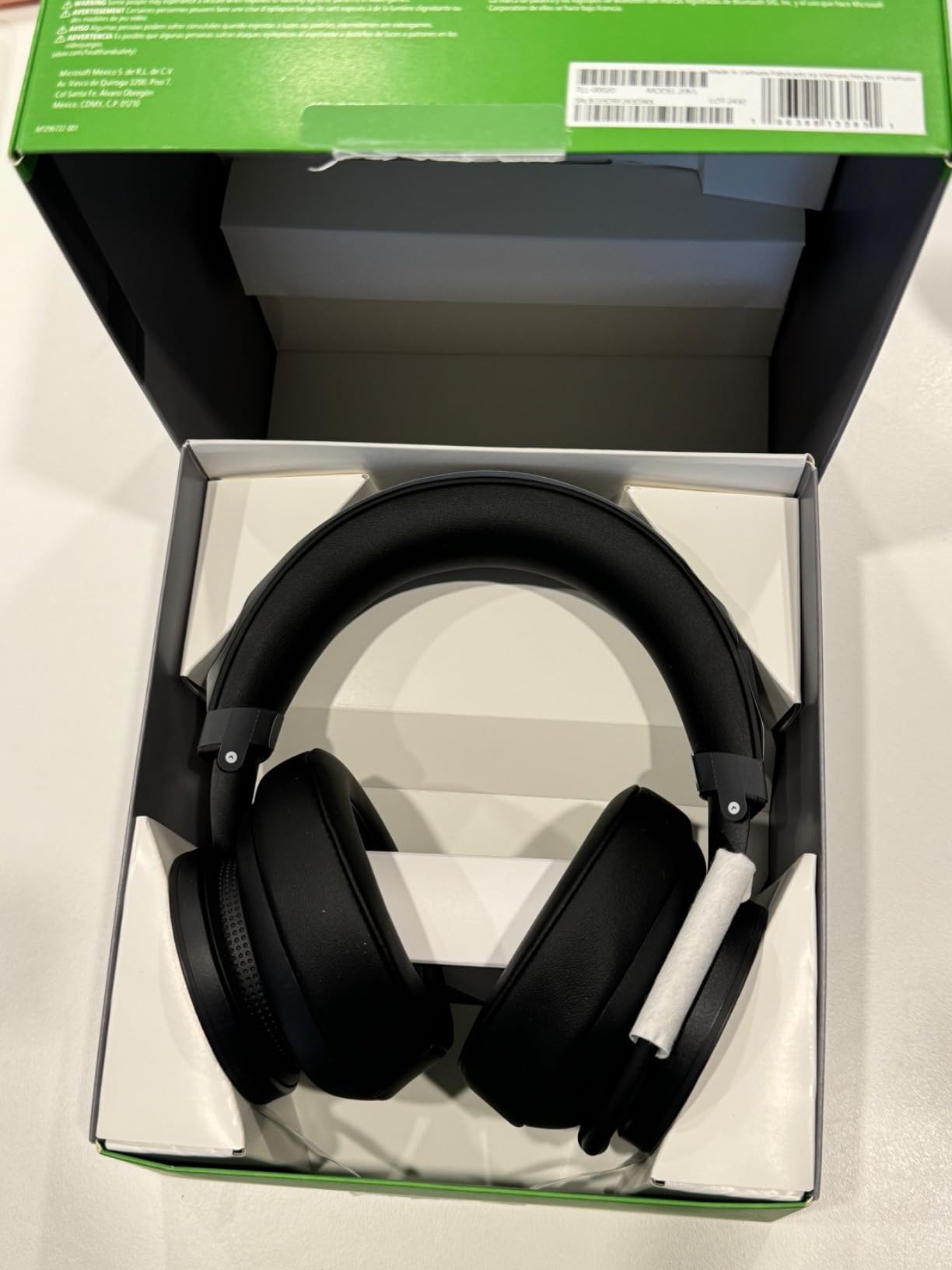 Xbox Wireless Gaming Headset | Carbon Black | Over Ear Headphones | Spatial Audio with Dolby Atmos | Consoles, PCs, TVs, Mobile, and More customer photo 1