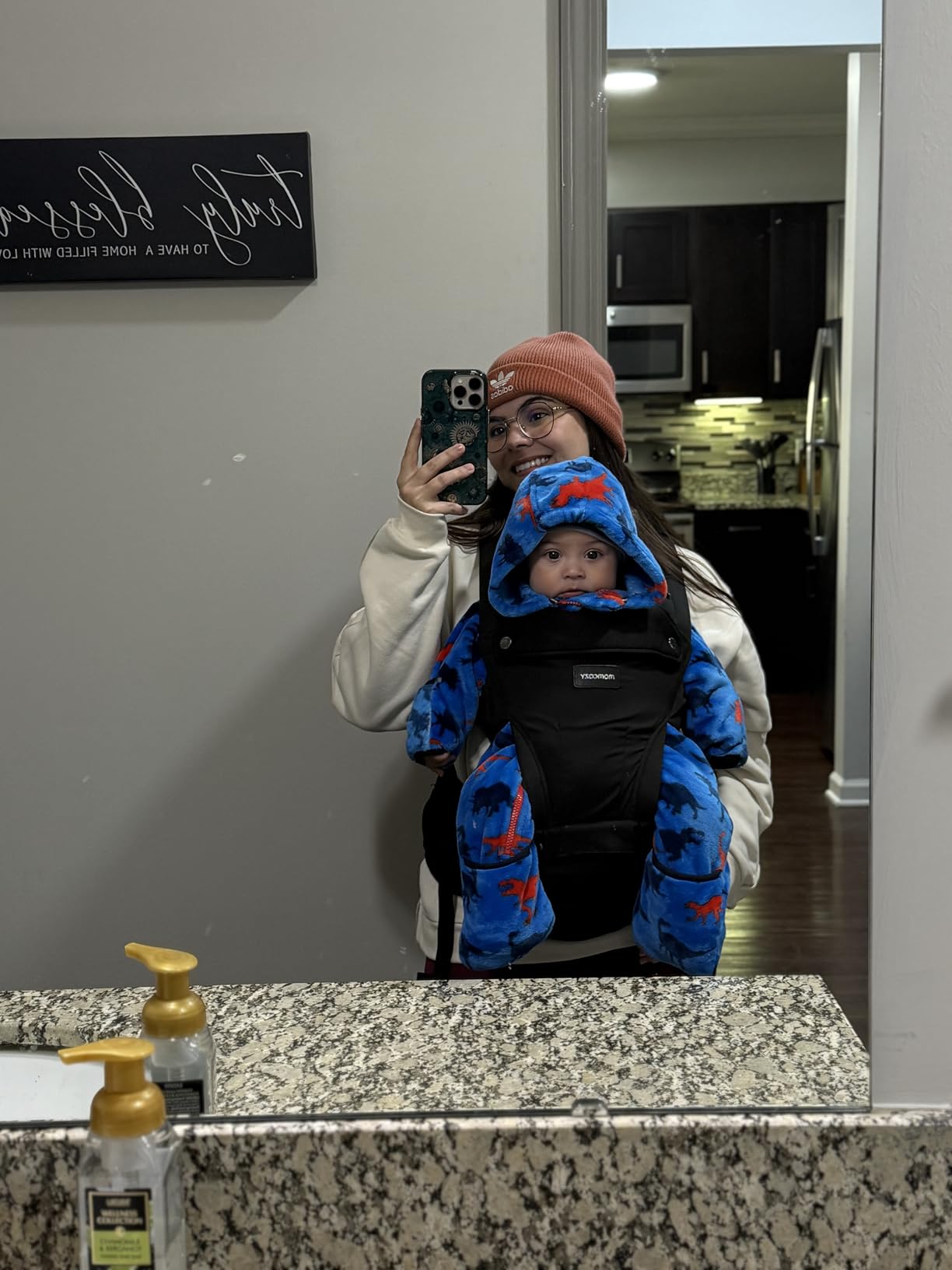Momcozy Baby Carrier with Hip Seat, 2-in-1 Forward-Facing Carry for Long Walks, Detachable Hands-Free Infant Carrier 7-44lbs, All Seasons Toddler Carrier Fits Waist Sizes up to 45 Inches, Black customer photo 2