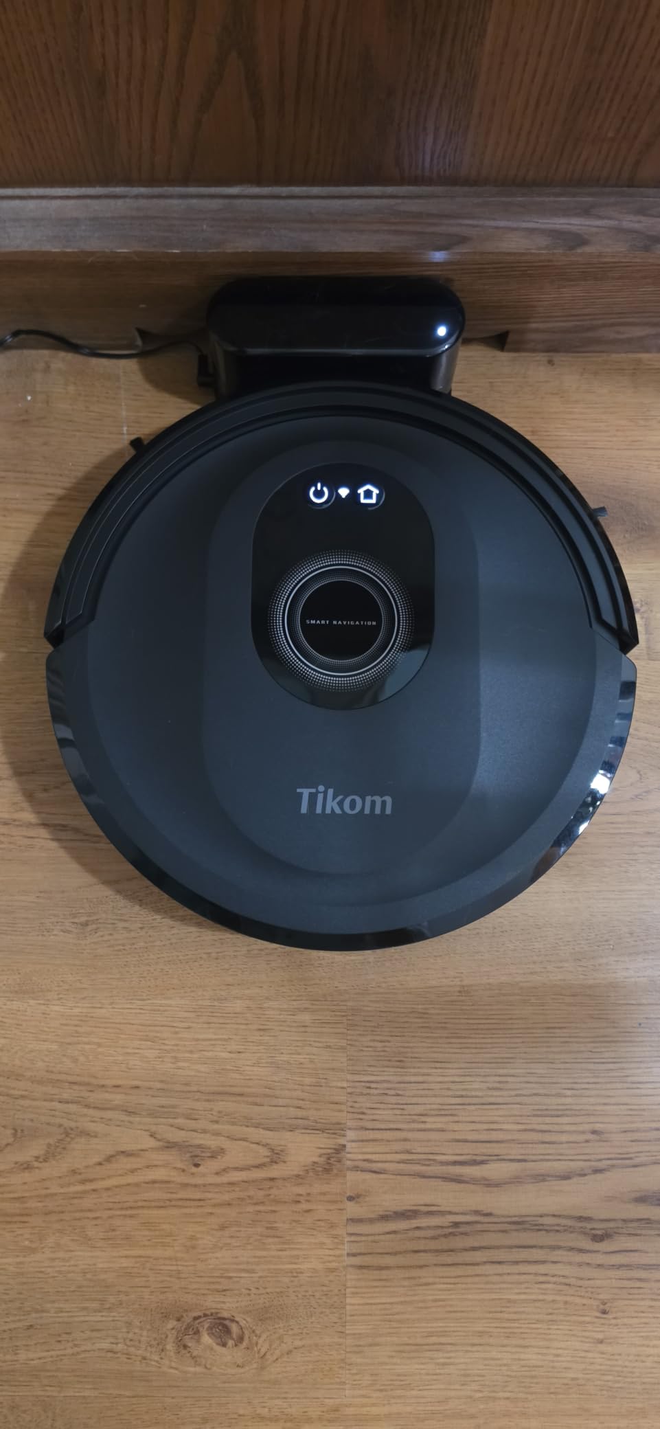 Tikom Robot Vacuum and Mop Combo, 5000Pa Robotic Vacuum Cleaner, 150 Min Max, App & Remote Control, Ideal for Hard Floor, Carpet, Pet Hair, Self-Charge(G8000 Max) customer photo 1