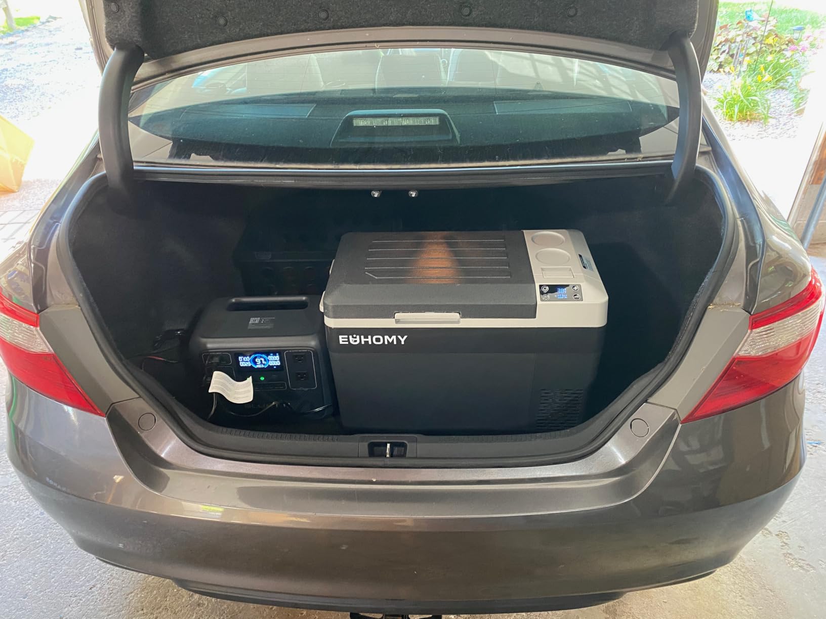 BLUETTI Elite 100 V2 Portable Power Station with Solar Cable 1024Wh 1800W customer photo 2