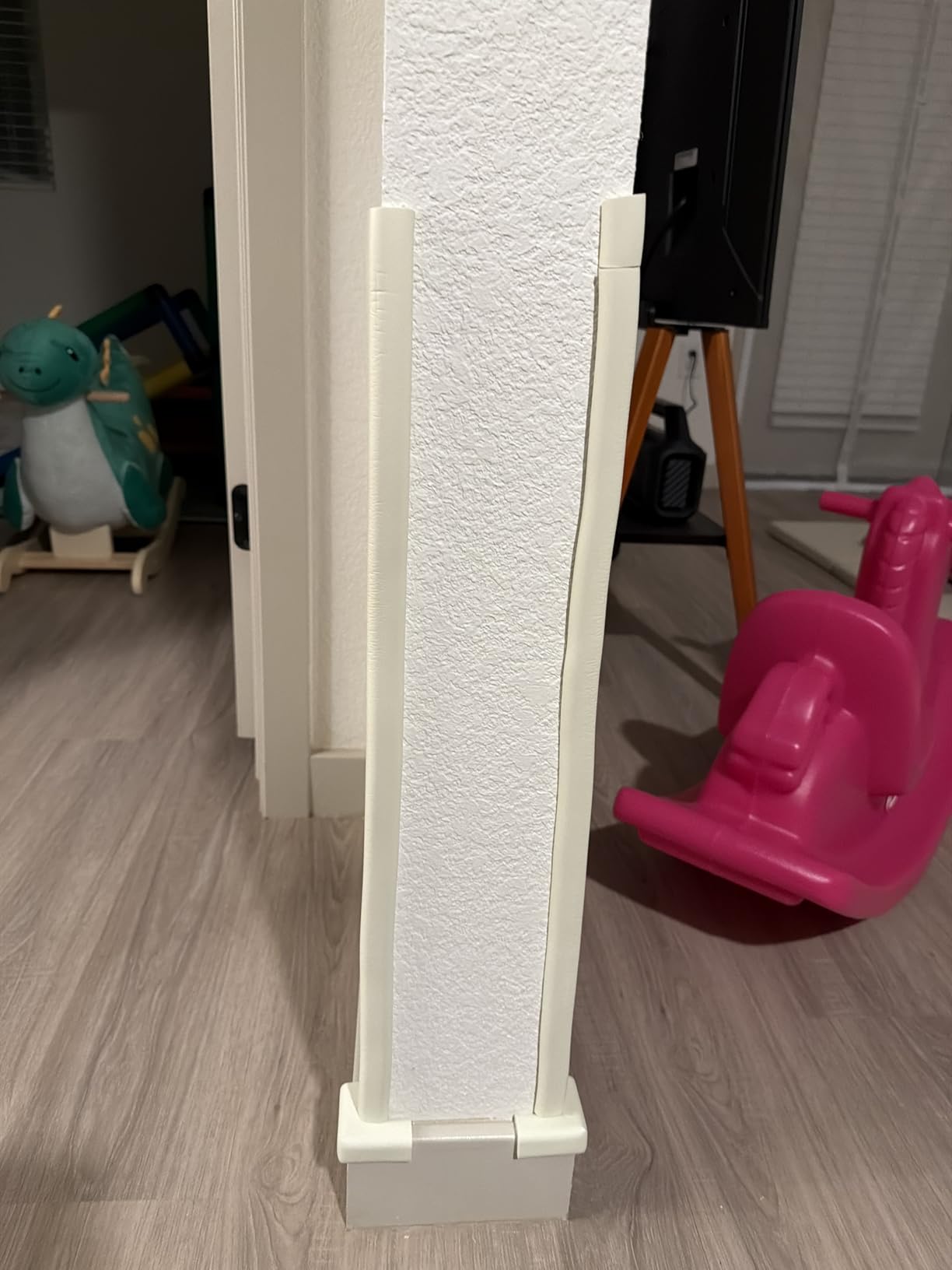 Komfortology Baby Proof Corners and Edges, 20.4ft, 8 Corners, PVC, Clear customer photo 2