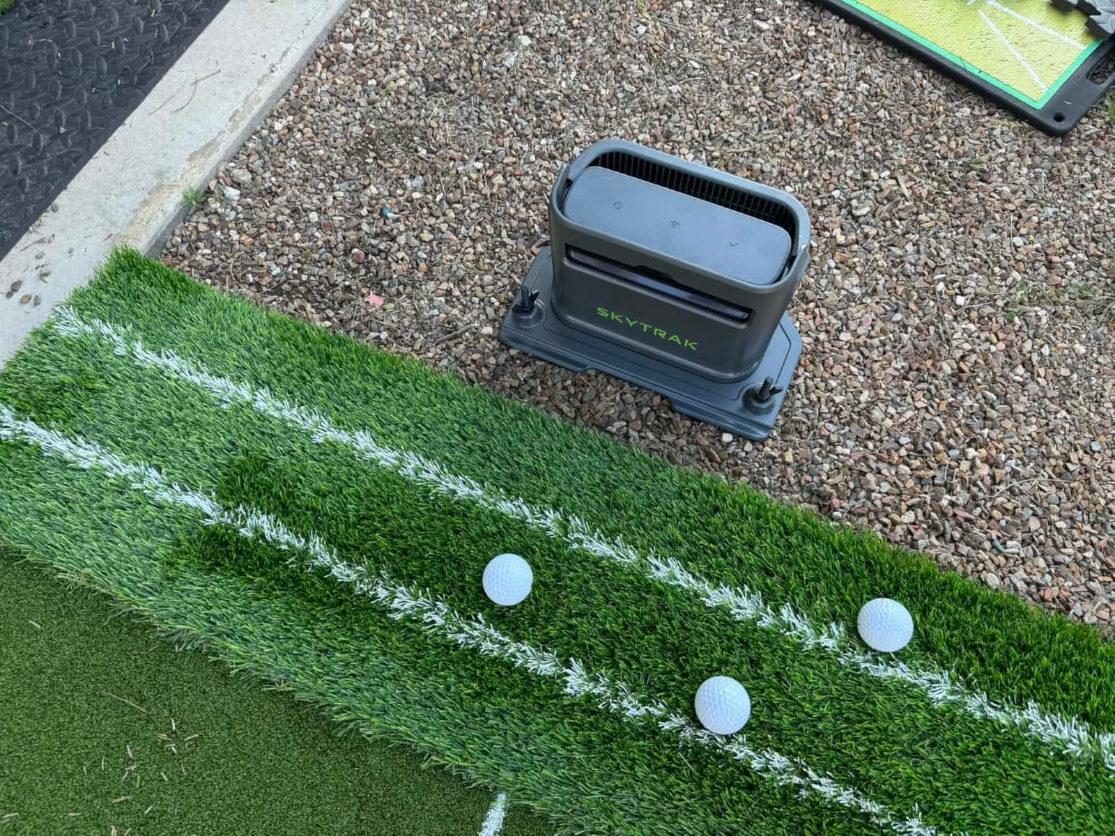 SkyTrak ST MAX Golf Launch Monitor with 1-Year Software Included customer photo 1