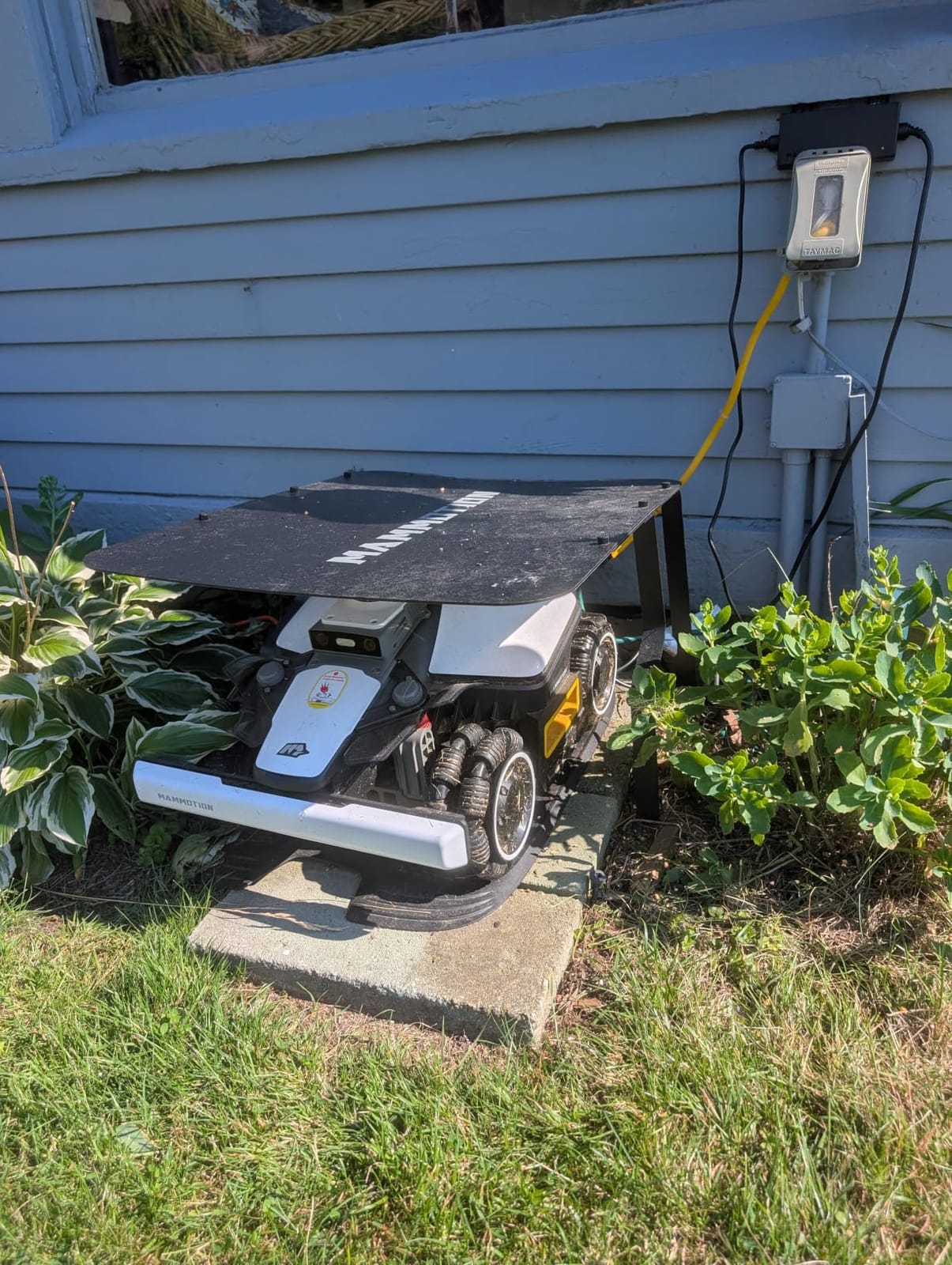 (2026 Upgrade) Mammotion LUBA mini 2 AWD 1500H Robot Lawn Mower, for 0.37 Acres, 360° LiDAR+Dual-Camera AI Vision, 80% Slope, DropMow, 20 Multi-Zone Management customer photo 1
