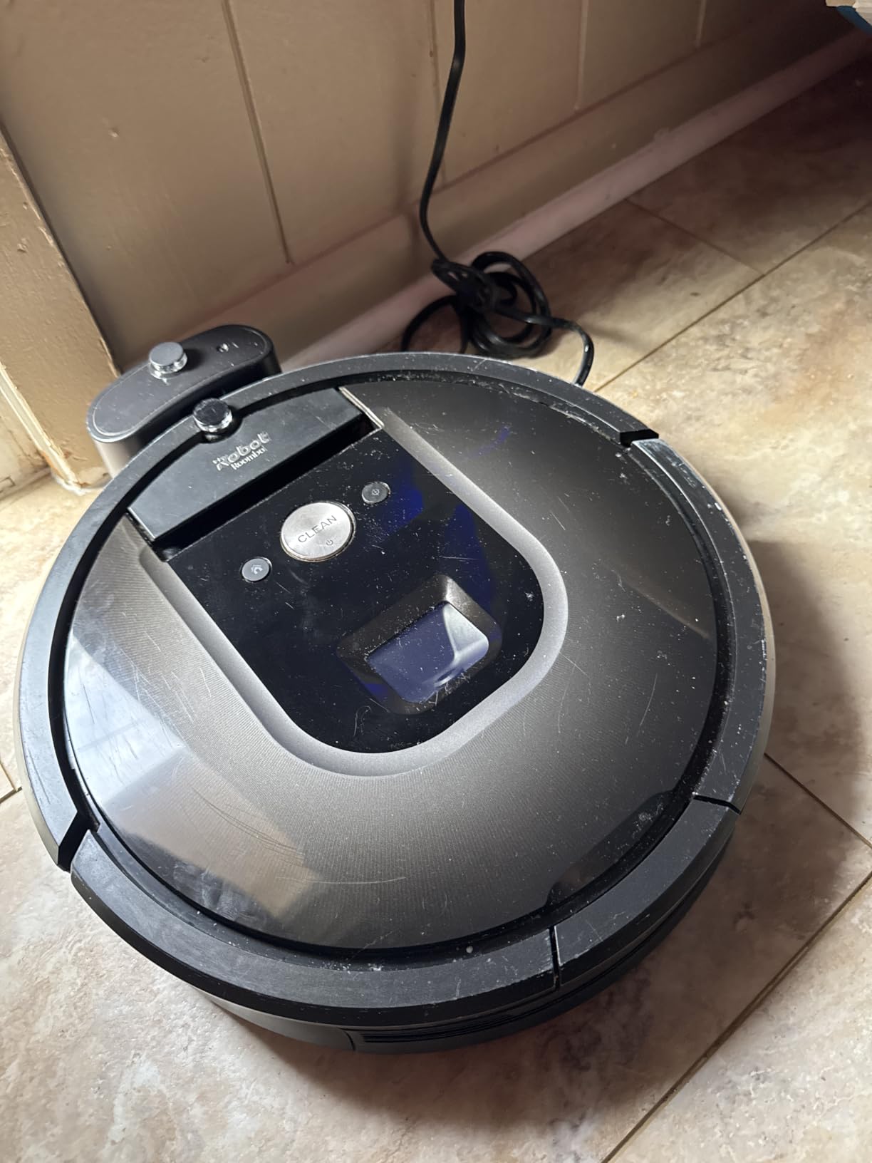 iRobot Roomba 115X Combo Robot Vacuum & Mop, 15,000 Pa, Easy to use, Intense Power-Lifting Suction, LiDAR Navigation, Multiple Cleaning Modes, Avoids Mopping Carpets, Self-Charging customer photo 2
