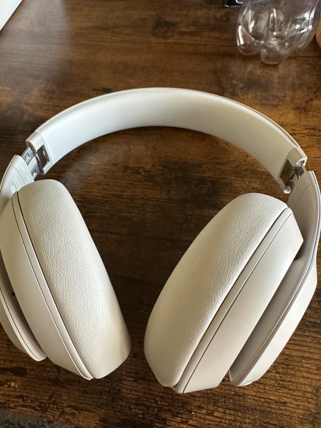Beats Studio Pro Premium Wireless Over-Ear Headphones- Up to 40-Hour Battery Life, Active Noise Cancelling, Great for Travel & Commuting, USB-C Lossless Audio - Amazon Exclusive Khaki customer photo 1