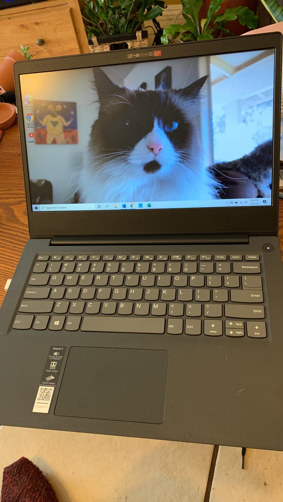 Lenovo 16