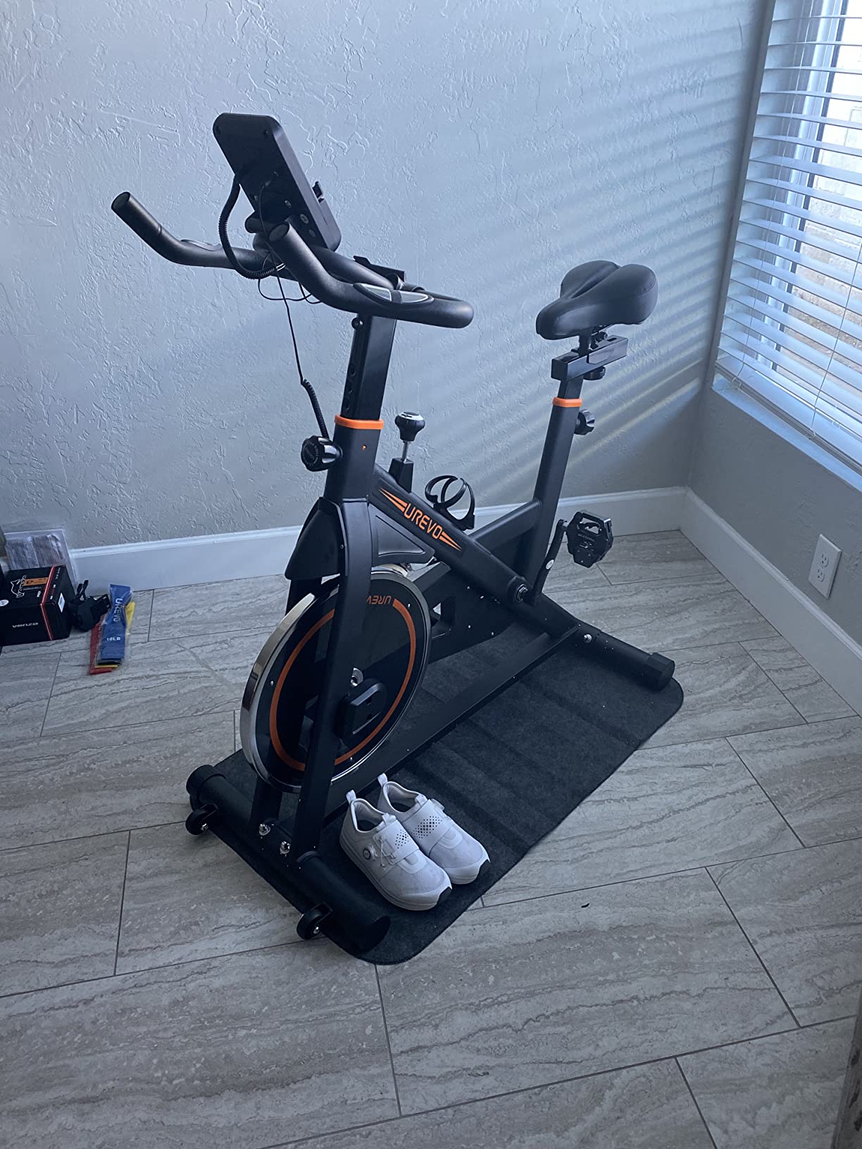 UREVO Smart 11% Incline Treadmill, Walking Pad with AI Smart APP customer photo 2